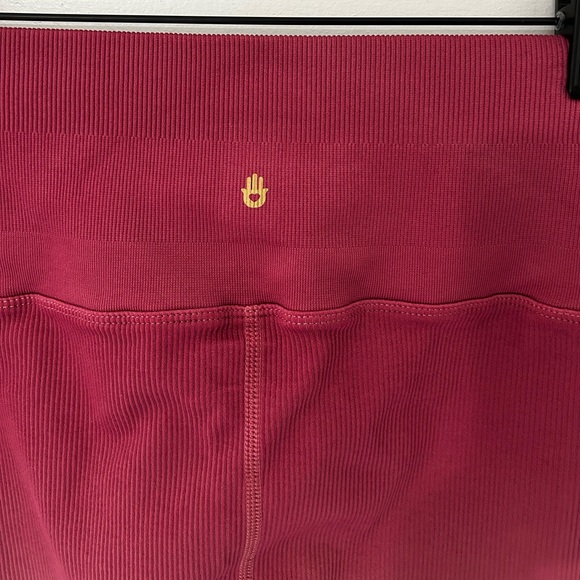 Spiritual Gangster Leggings - Picture 4 of 4